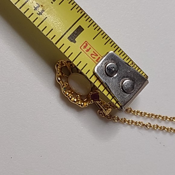 Vintage Small Leaf Shaped Pendant Necklace 18.5 Inches Long - Picture 11 of 15